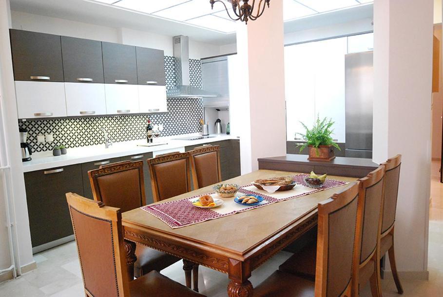 Heraklion Center Boutique 3 Bedroom Apartment Penelope エクステリア 写真